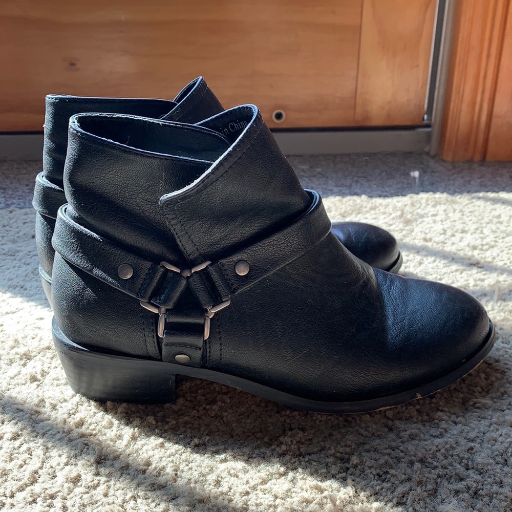 Short black booties